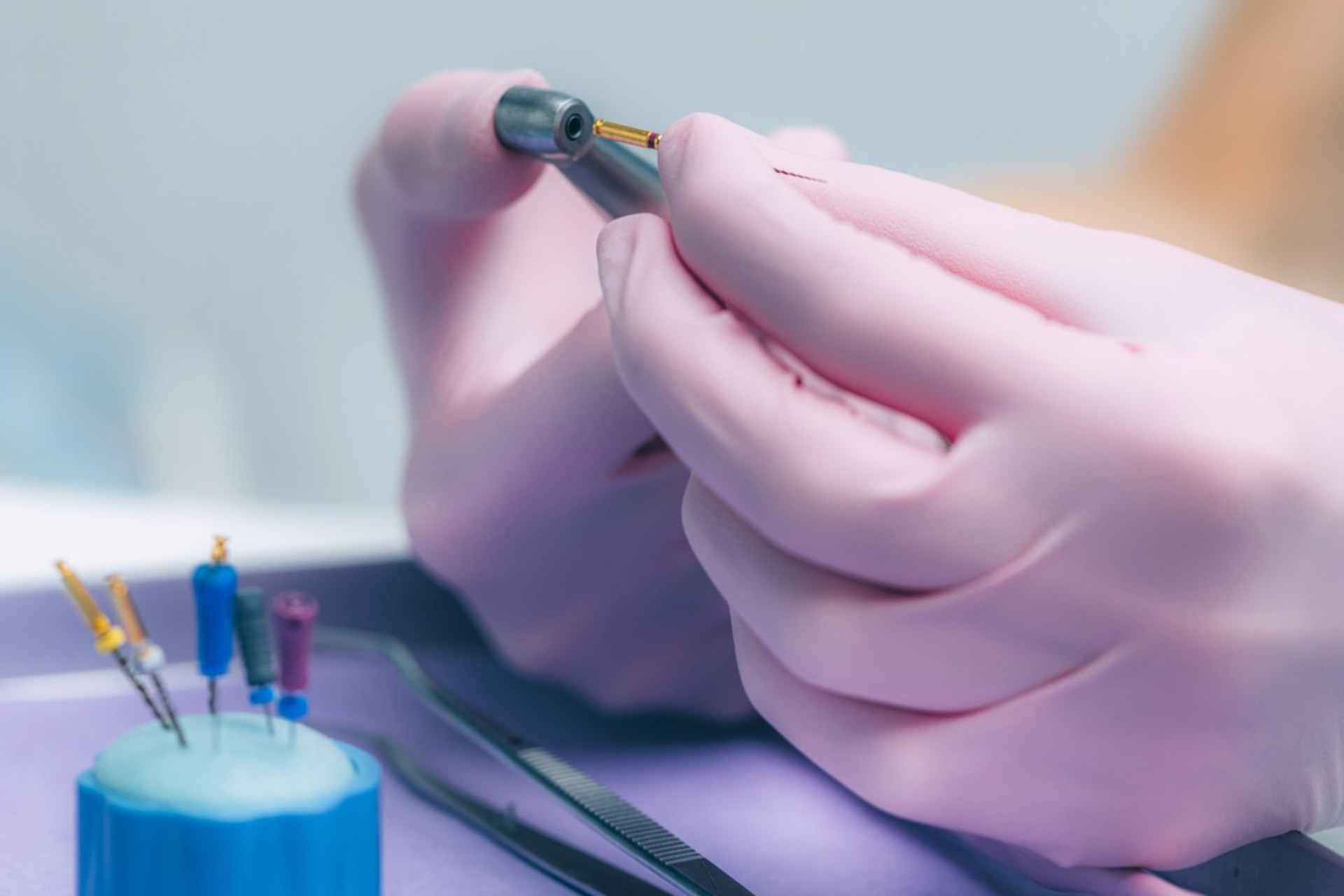 leczenie kanał&oacute;w zębowych